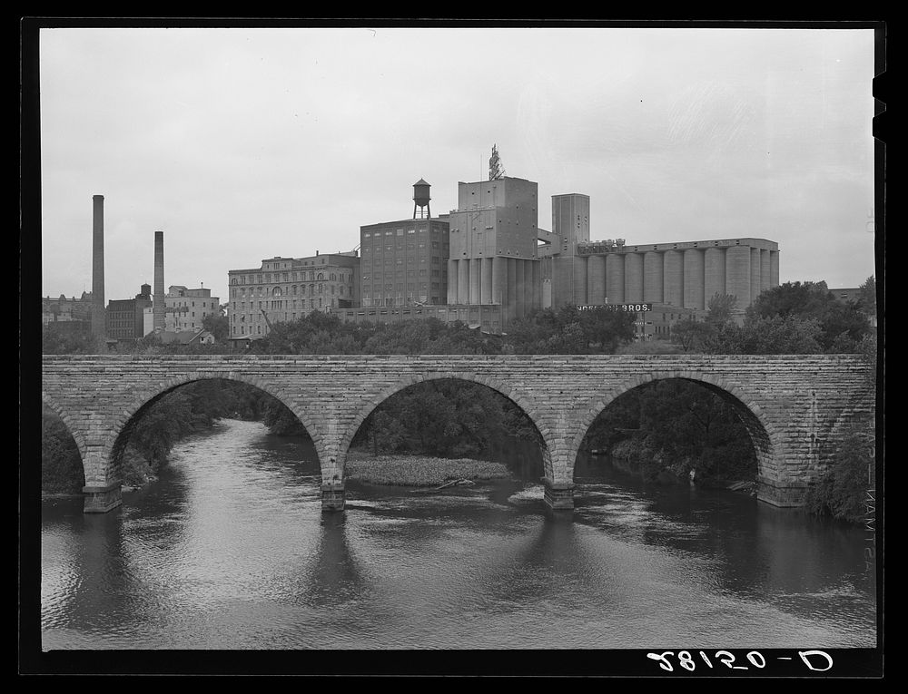 Flour mills along the Mississippi River. Minneapolis, Minnesota. Sourced from the Library of Congress.