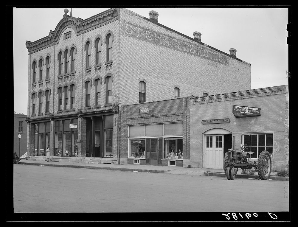 Stores. Farmington, Minnesota. Sourced Library Free Photo rawpixel