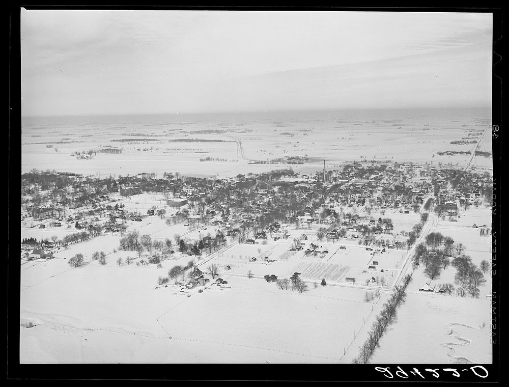Air view. Grundy Center, Iowa. Sourced from the Library of Congress.