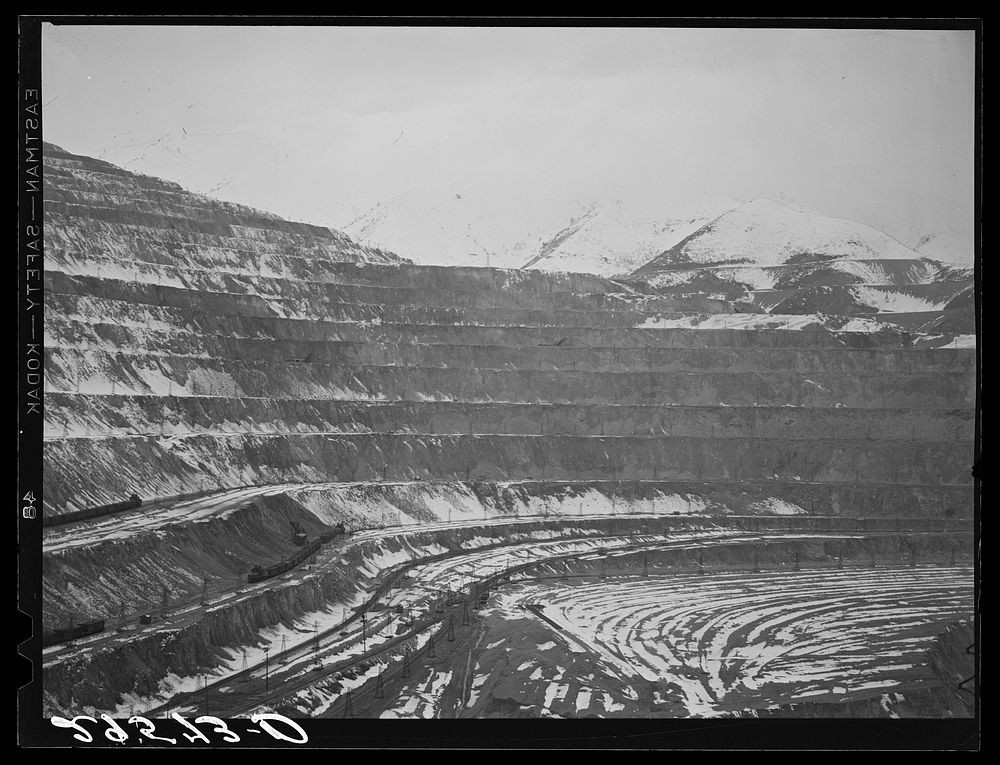 Copper pit. Bingham, Utah. Sourced from the Library of Congress.