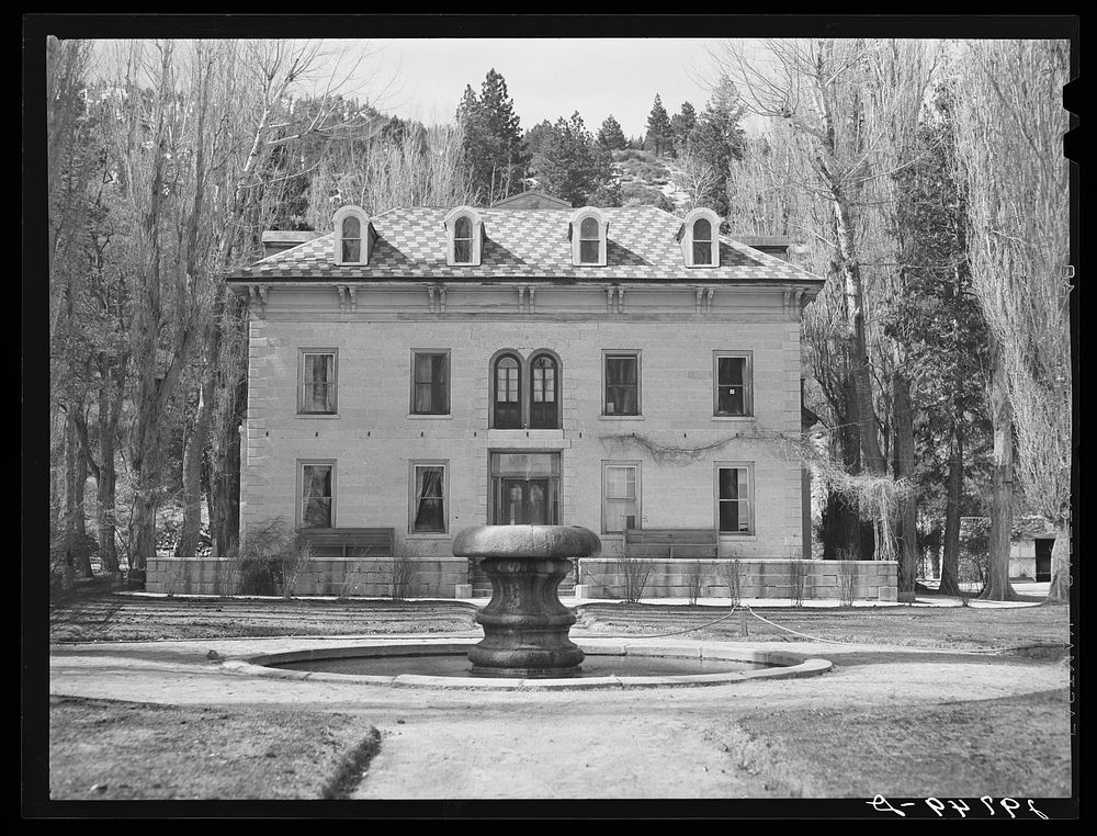 Bower's mansion near Reno, Nevada. Sourced from the Library of Congress.