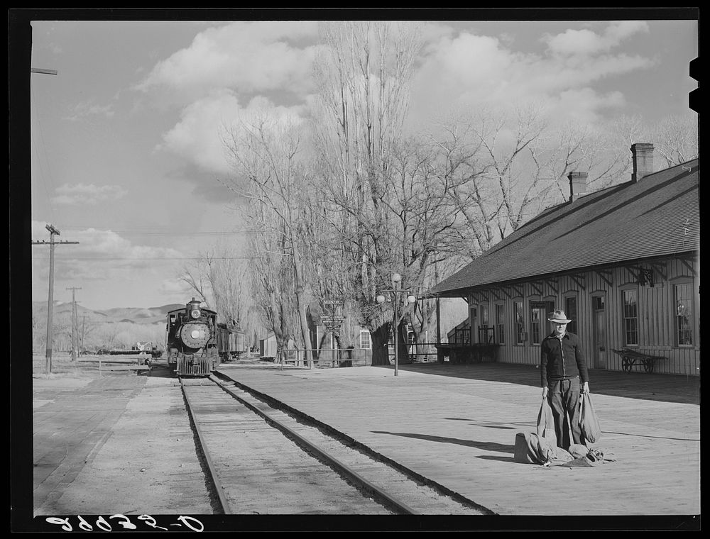 Waiting with mail for train to Reno. Carson City, Nevada. Sourced from the Library of Congress.
