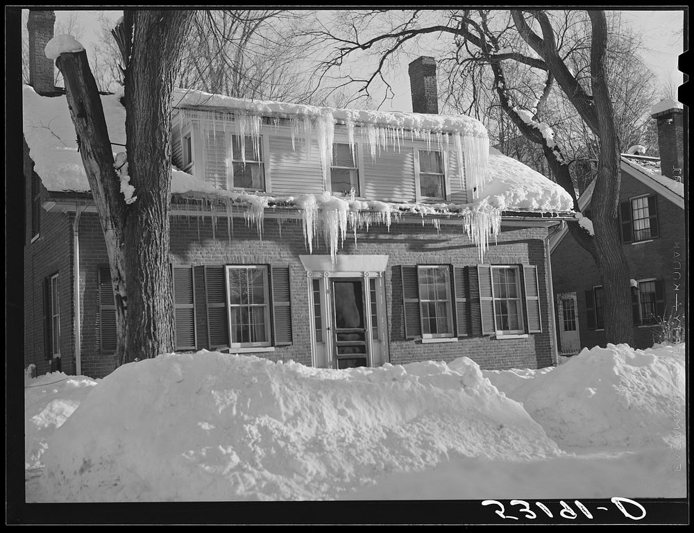 One of the oldest houses in Woodstock, Vermont. Sourced from the Library of Congress.