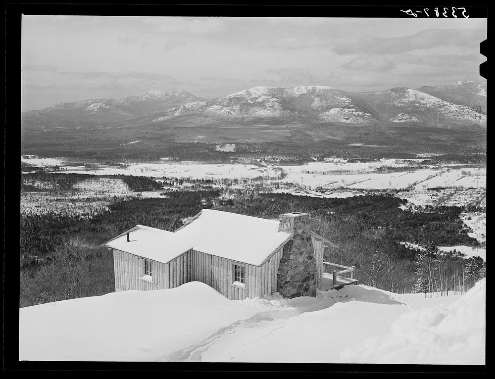North Conway, New Hampshire, and Presidential range of White Mountains in distance. North Conway, New Hampshire. Sourced…
