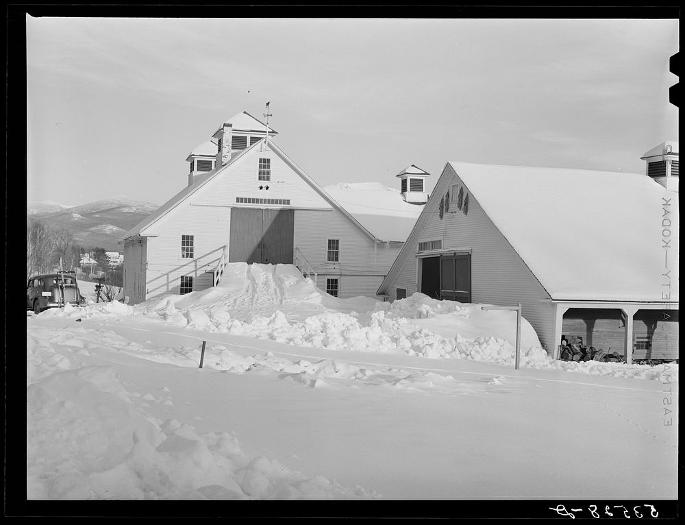 Barn on Minot's farm. Sugar Hill near Franconia, New Hampshire. Sourced from the Library of Congress.