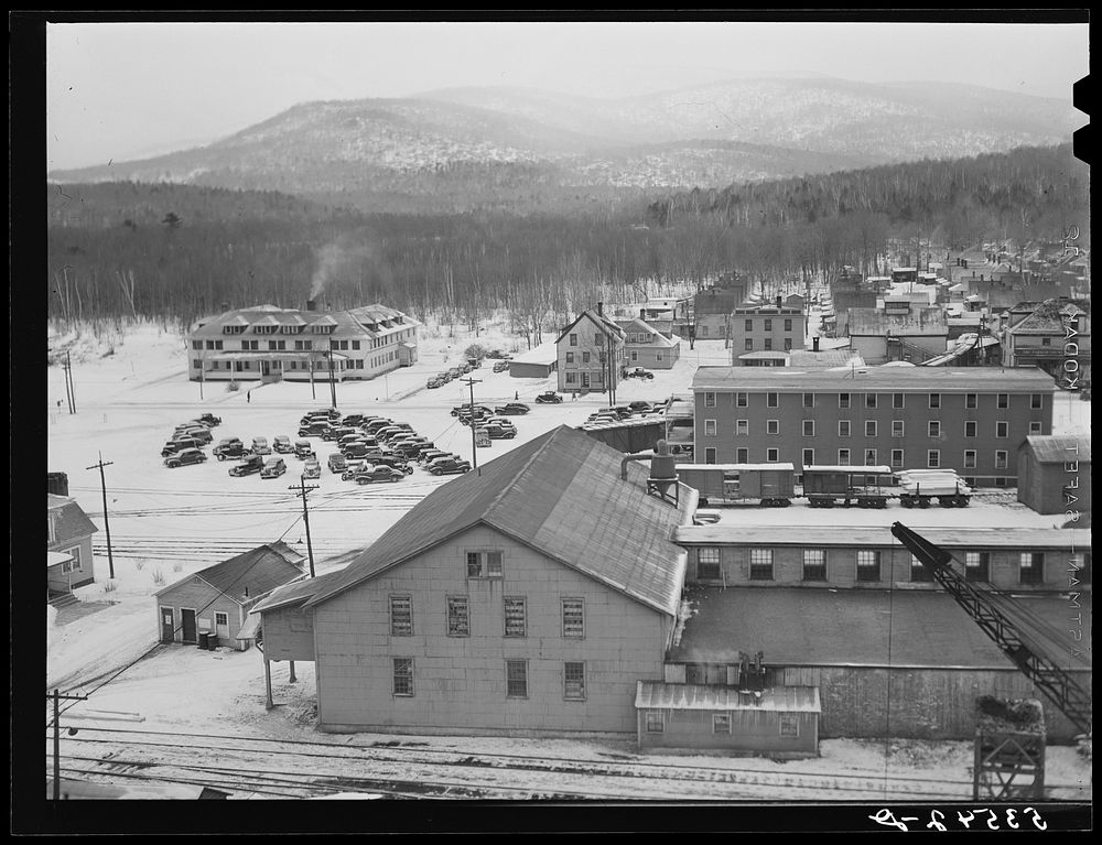 Lincoln, New Hampshire. Oneindustry town, Free Photo rawpixel