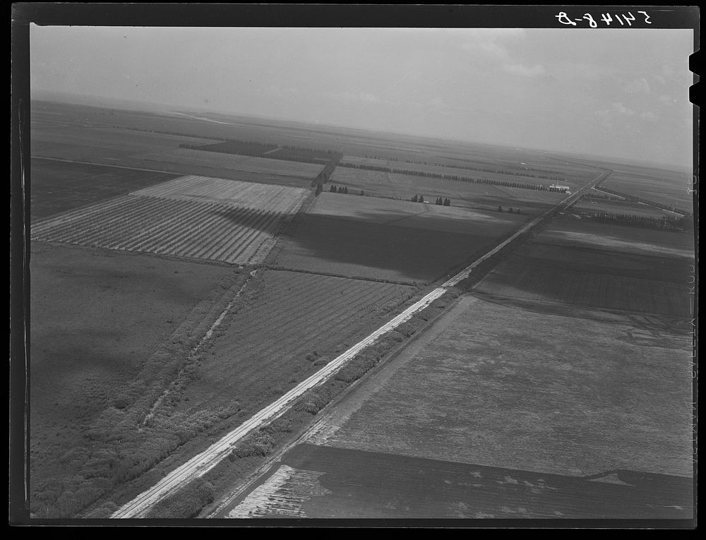 Aerial view near Belle Glade, Florida. Sourced from the Library of Congress.