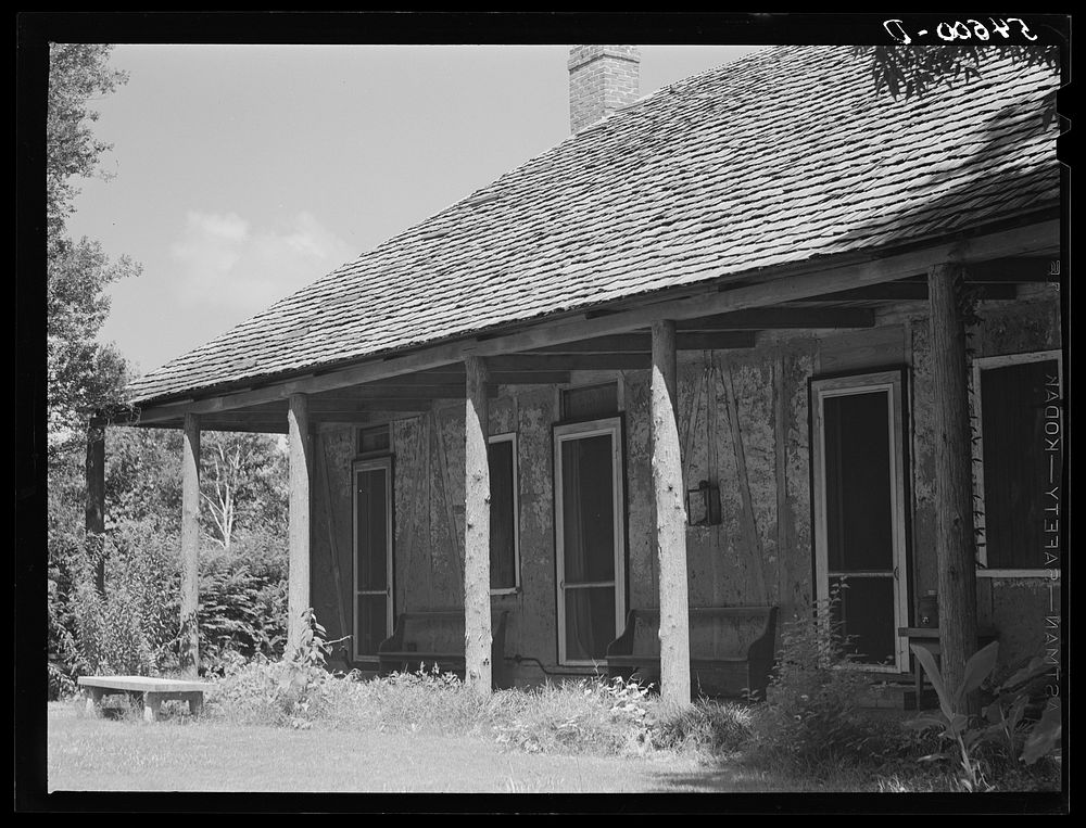 Melrose, Natchitoches Parish, Louisiana. Old home with mud walls built by mulattoes, now a part of the John Henry cotton…