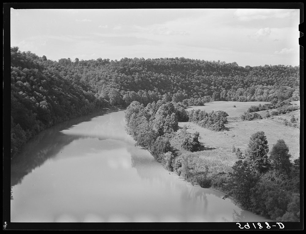 River near Harrodsburg, Kentucky [sic]. Sourced from the Library of Congress.