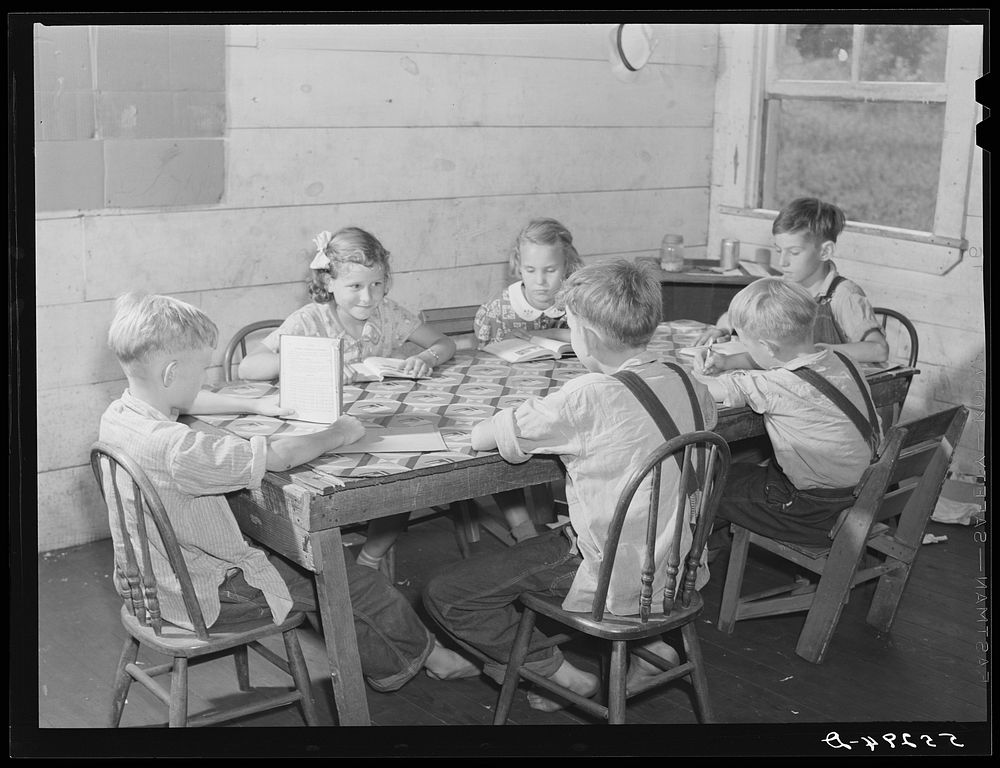 One-room school in Breathitt County, Kentucky. Sourced from the Library of Congress.