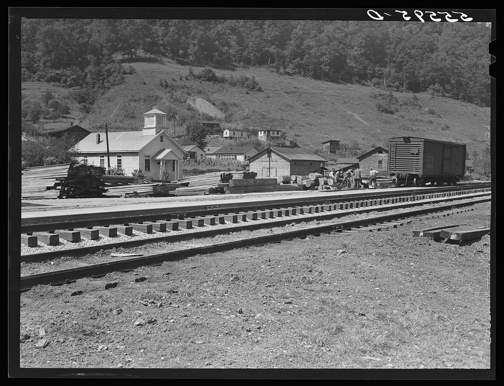 Chavies, Kentucky, formerly quite active mining town. Sourced from the Library of Congress.
