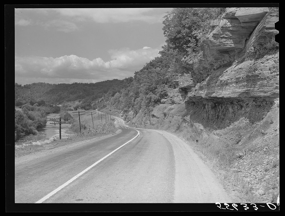 Mountain road in Kentucky, near Jackson. Sourced from the Library of Congress.