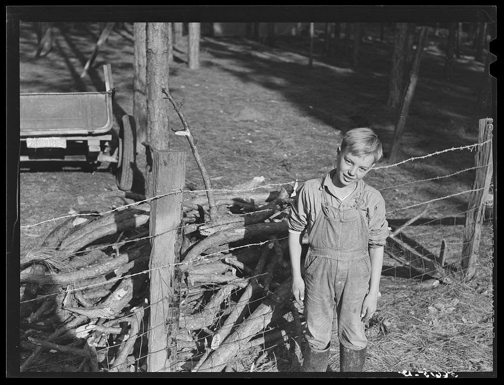 Son of construction worker near Alexandria, Louisiana. Sourced from the Library of Congress.