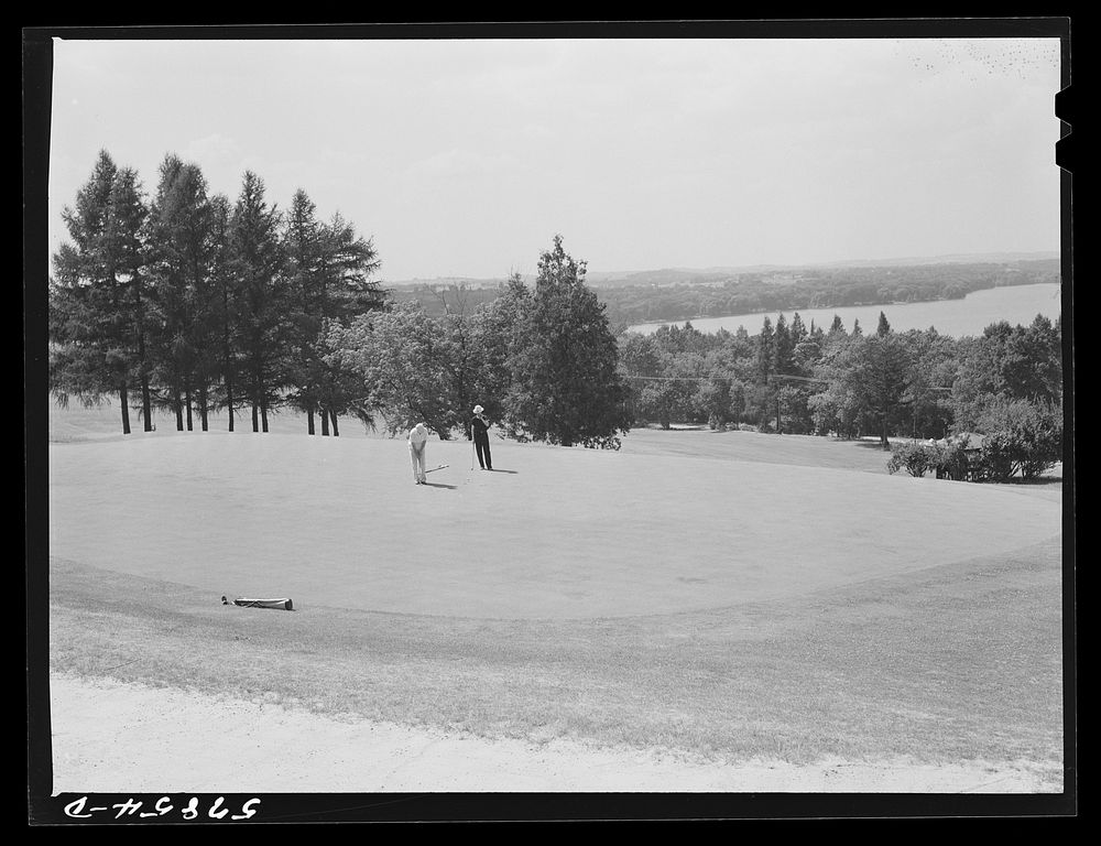 [Untitled photo, possibly related to: Playing golf on Madison, Wisconsin links]. Sourced from the Library of Congress.