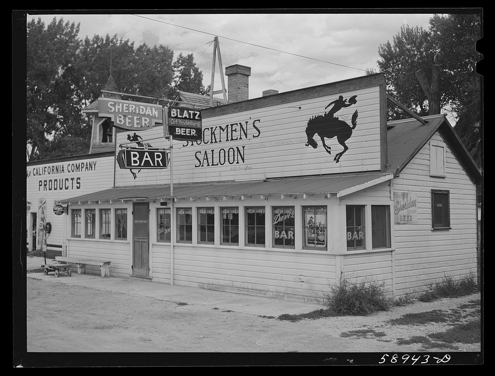 Ranchester, Big Horn Mountains, Wyoming. Stockmen's saloon. Sourced from the Library of Congress.