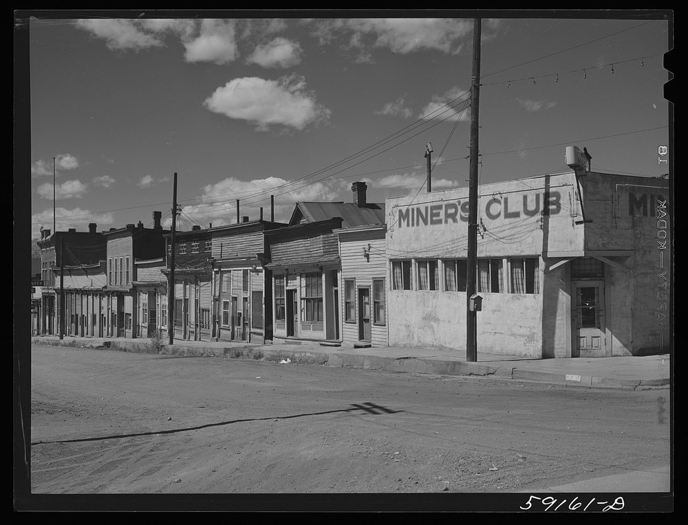 Houses in old mining town. Leadville, Colorado. Sourced from the Library of Congress.