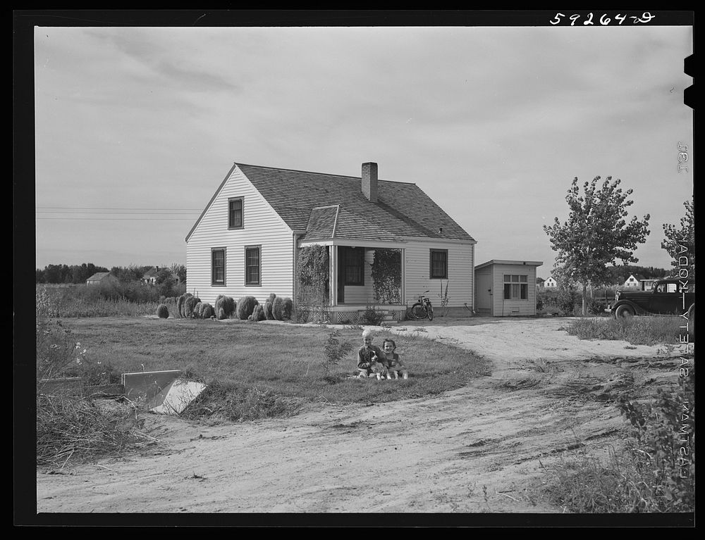 [Untitled photo, possibly related to: FSA (Farm Security Administration) project family's home. Scottsbluff, North Platte…