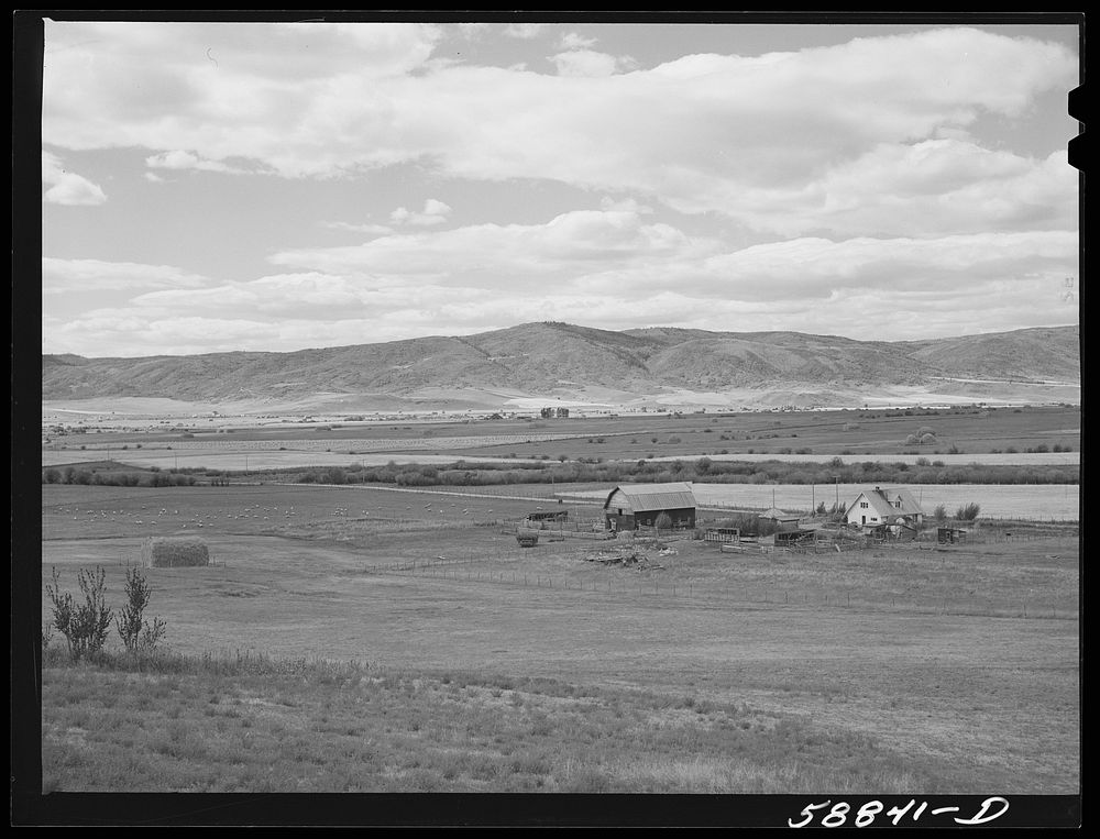 Yampa River Valley, Colorado. Ranches and farming land. Sourced from the Library of Congress.