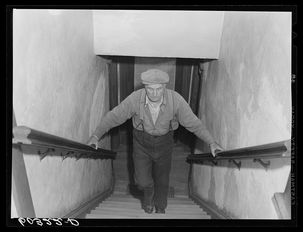 [Untitled photo, possibly related to: Former residents in the northern Minnesota pioneers' home which was established by the…