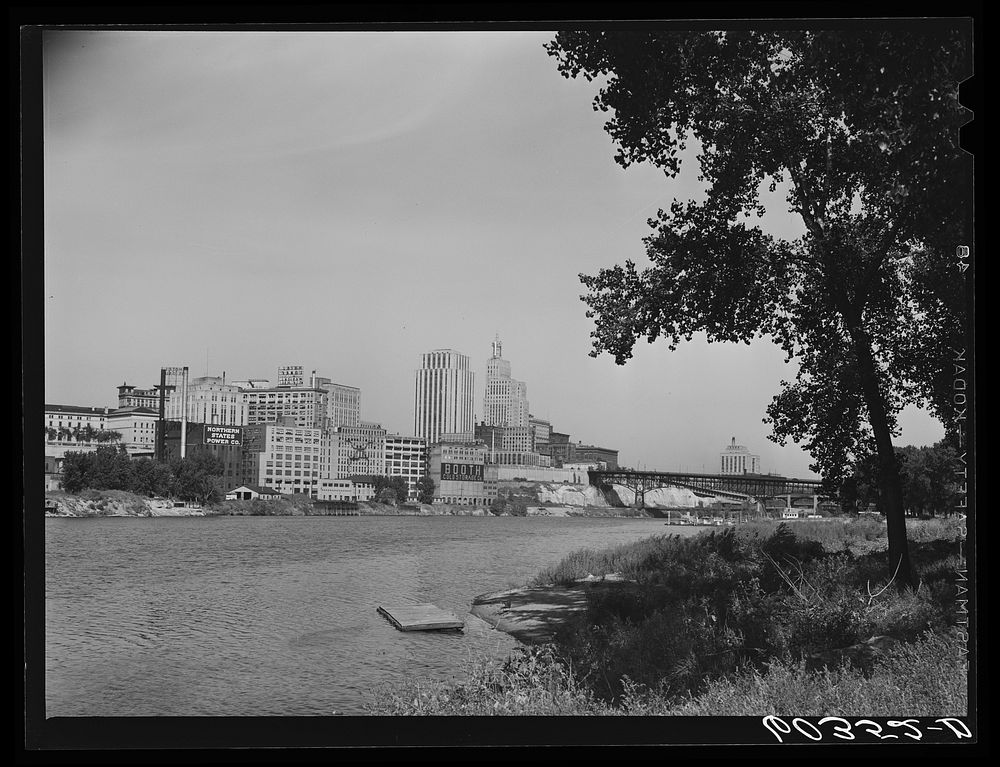Saint Paul, Minnesota, on the Mississippi River. Sourced from the Library of Congress.