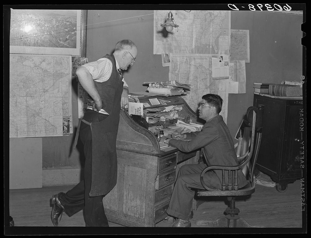 Make-up man and editor of Litchfield Independent. Litchfield, Minnesota. Sourced from the Library of Congress.
