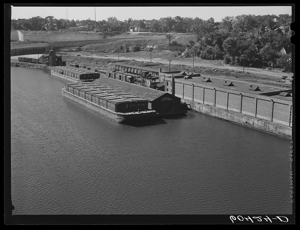 Barges on the Mississippi River. Minneapolis, Minnesota. Sourced from the Library of Congress.