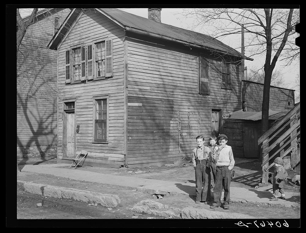 [Untitled photo, possibly related to: Children. Dubuque, Iowa]. Sourced from the Library of Congress.