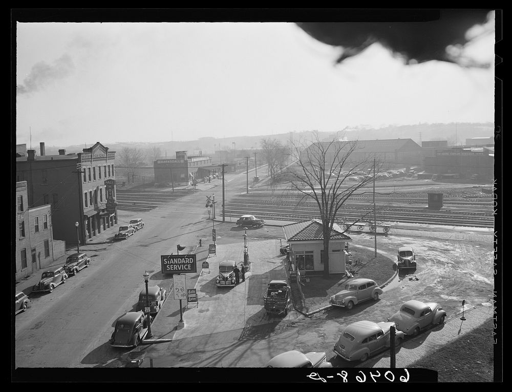 Gas station sunny afternoon. Dubuque, Free Photo rawpixel