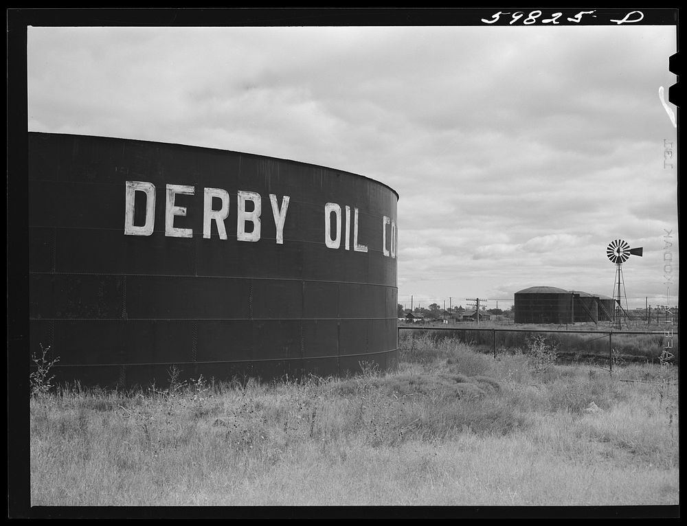Derby oil company refinery. Wichita, Kansas. Sourced from the Library of Congress.