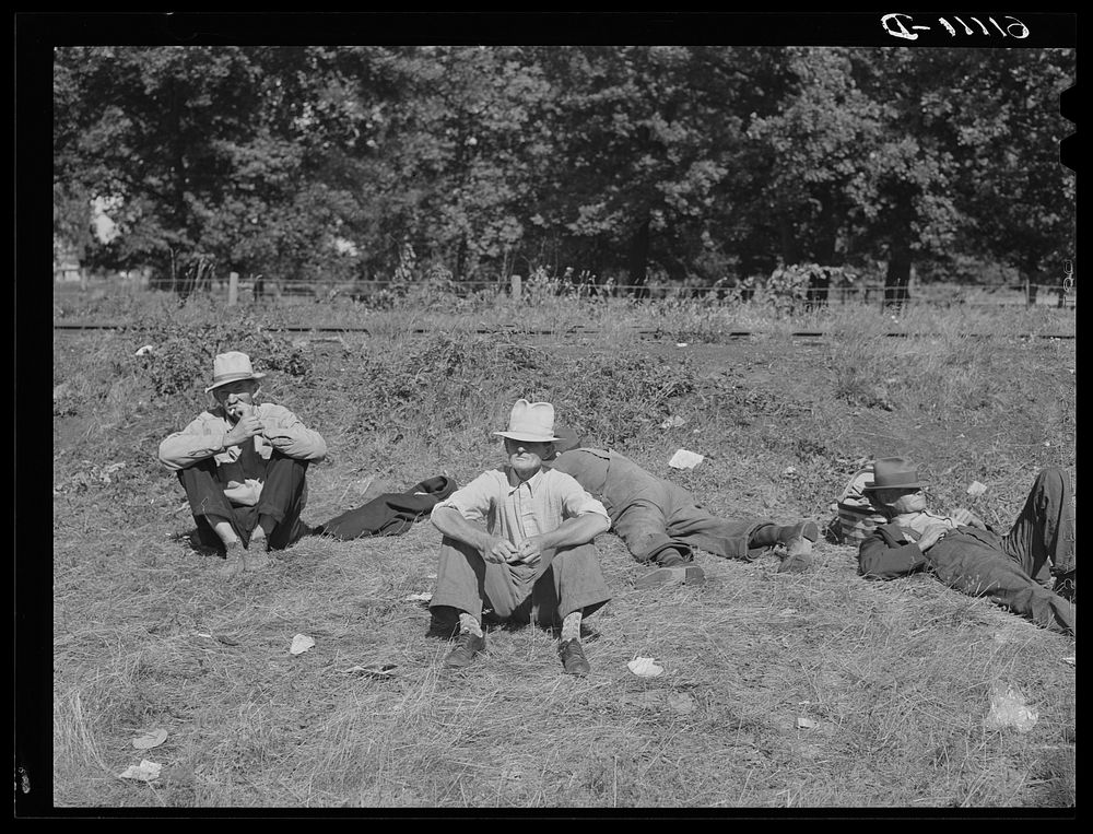 "Fruit tramps." Berrien County, Michigan. Sourced from the Library of Congress.