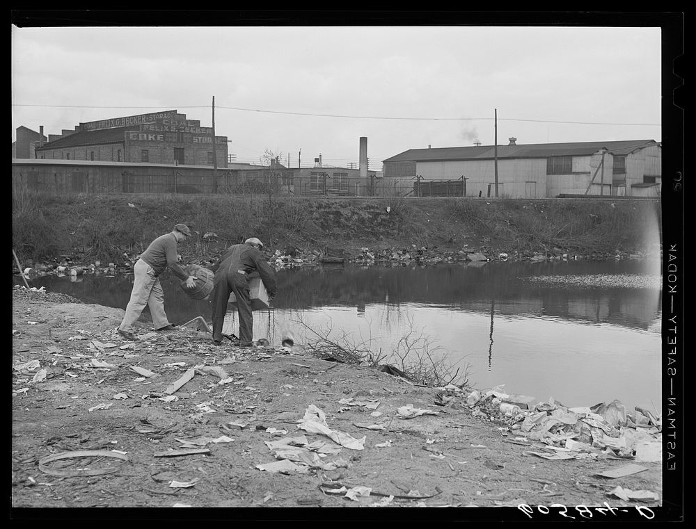 Unloading garbage at city dump. Dubuque, Iowa. Sourced from the Library of Congress.