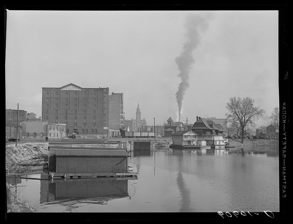 Mississippi riverfront. Dubuque, Iowa. Sourced from the Library of Congress.