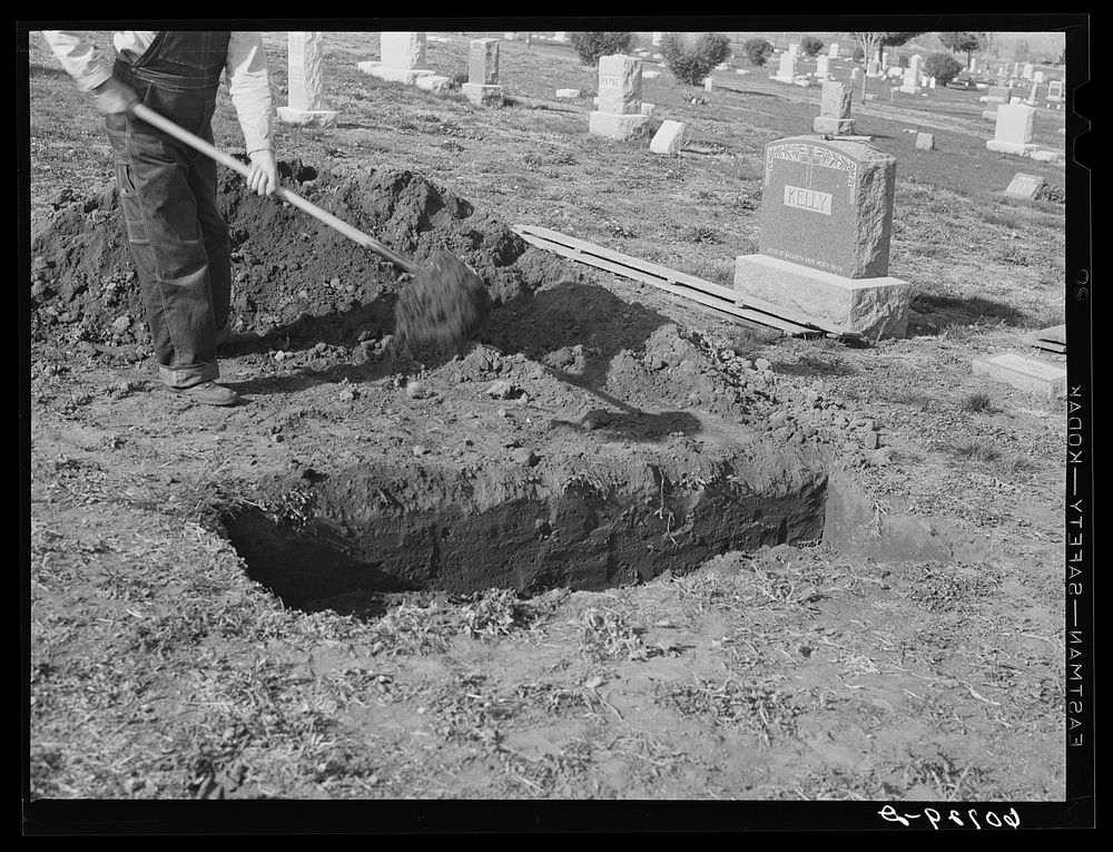 [Untitled photo, possibly related to: Gravedigger. Woodbine, Iowa]. Sourced from the Library of Congress.