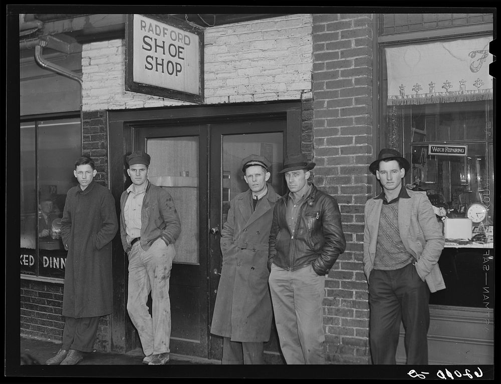 Men on the street in Radford, Virginia, just before change of shift. Sourced from the Library of Congress.