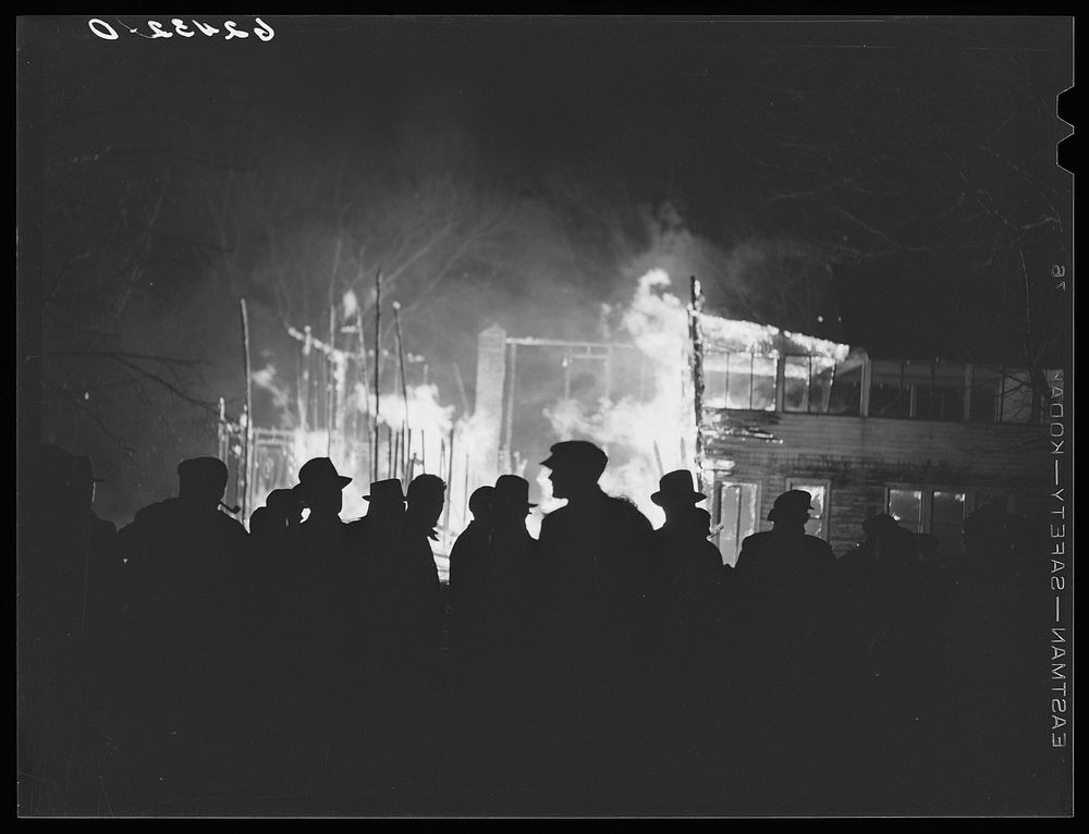 Farmhouse burning along U.S. Highway No. 113. Near Milford, Delaware. Sourced from the Library of Congress.