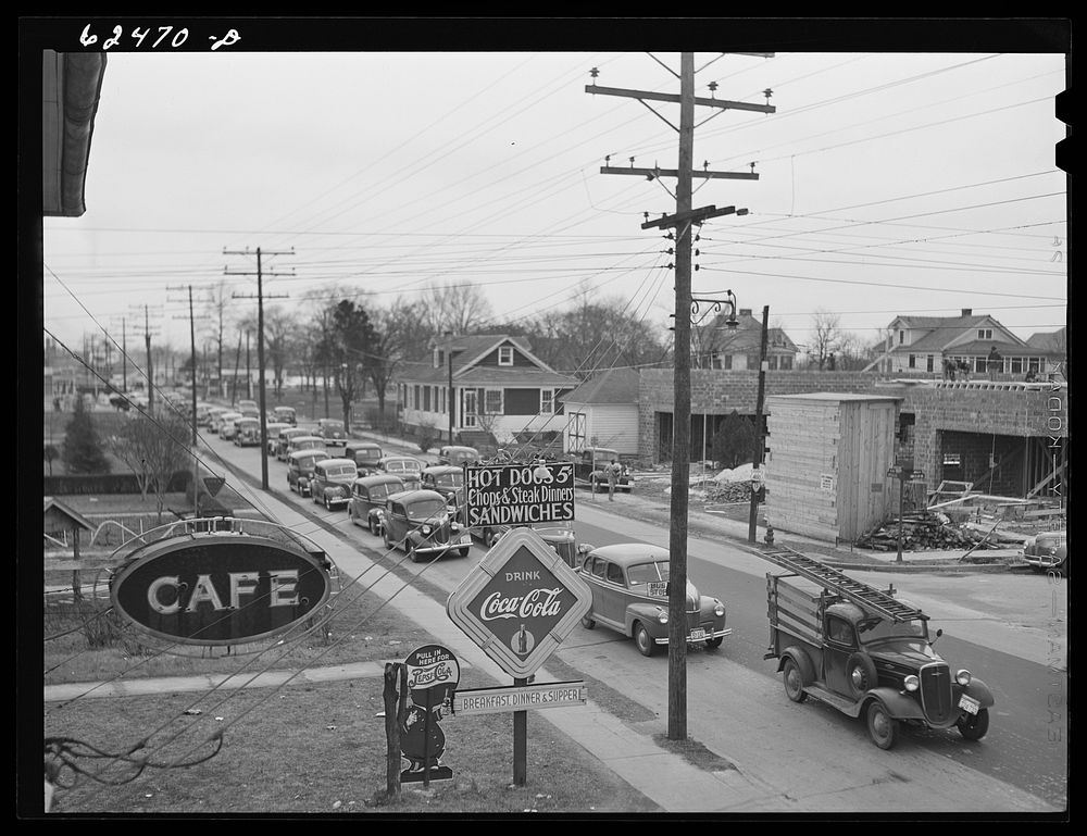 Four o'clock traffic. Norfolk, Virginia. Sourced from the Library of Congress.