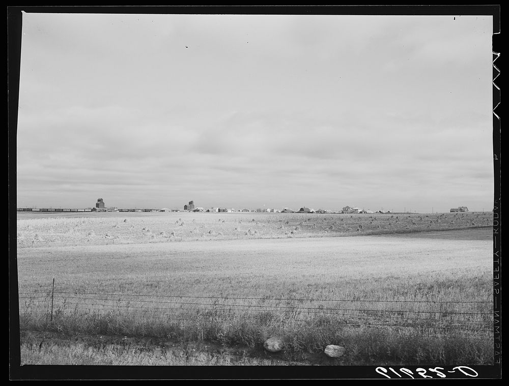 [Untitled photo, possibly related to: Surrey, North Dakota]. Sourced from the Library of Congress.