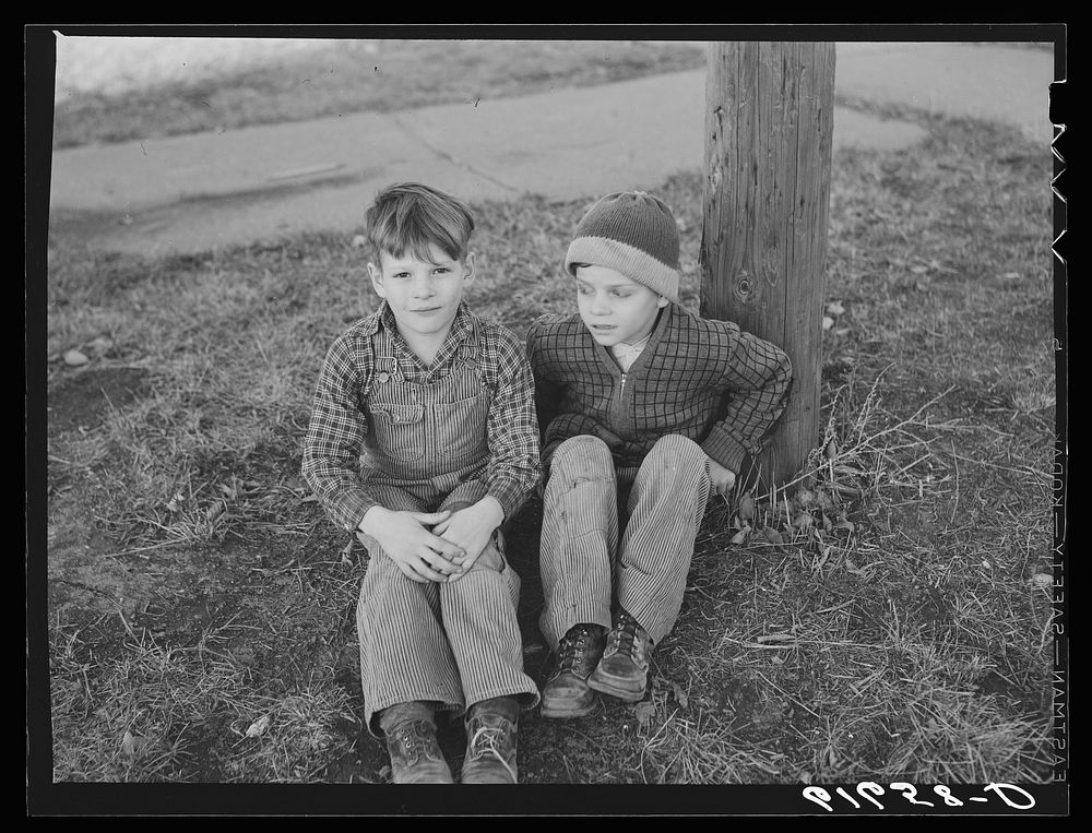 [Untitled photo, possibly related to: Boy who lives in Aberdeen, South Dakota]. Sourced from the Library of Congress.