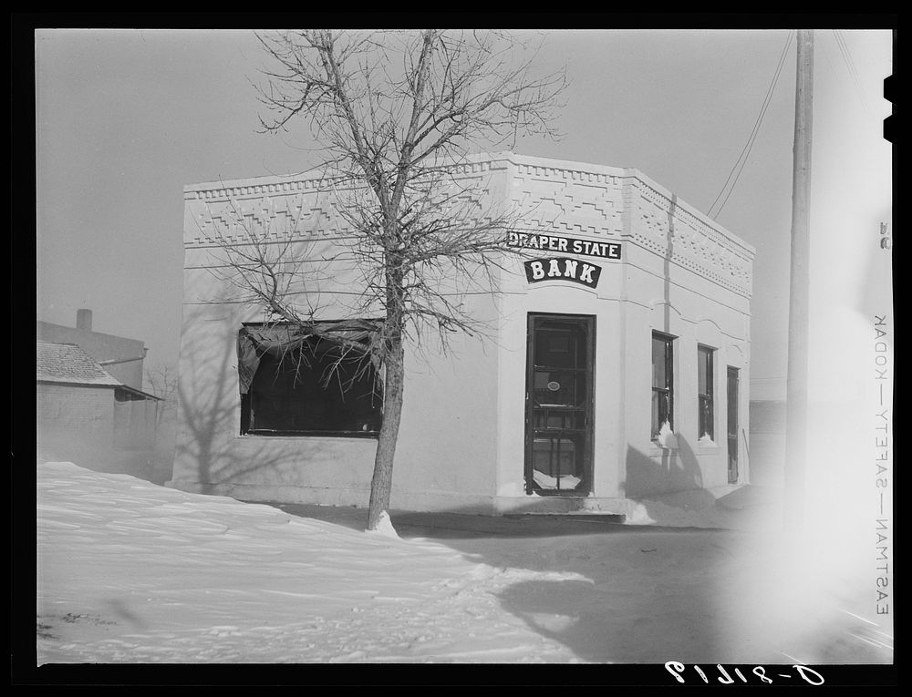 Bank in Draper, South Dakota. Sourced from the Library of Congress.