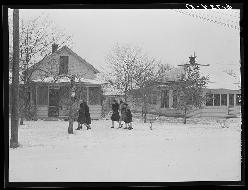 Going home from church. Miller, South Dakota. Sourced from the Library of Congress.