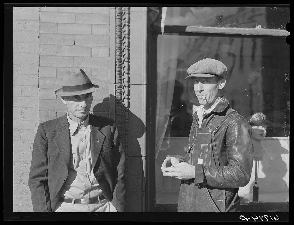 Men on the street. Chanute, Kansas. Sourced from the Library of Congress.