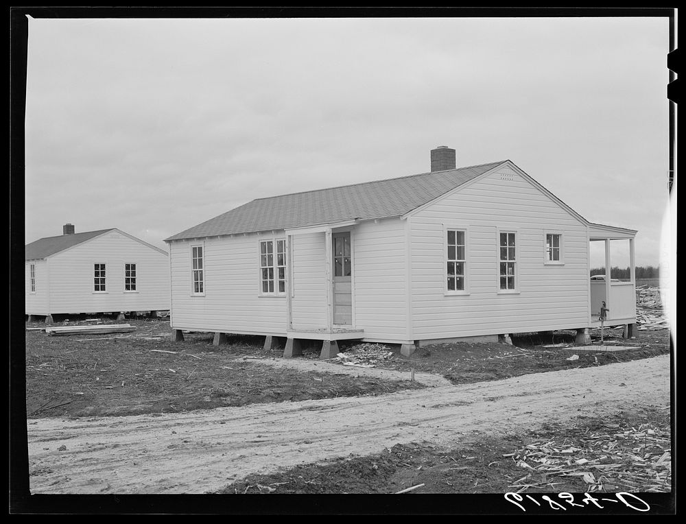 One of the group labor homes. Morehouse group. New Madrid County, Missouri. Sourced from the Library of Congress.