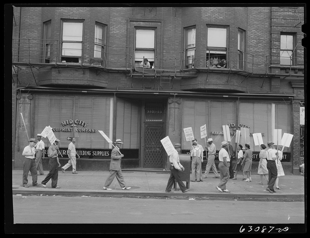 Picket line in front of Mid-City Realty Company. Chicago, Illinois. Sourced from the Library of Congress.