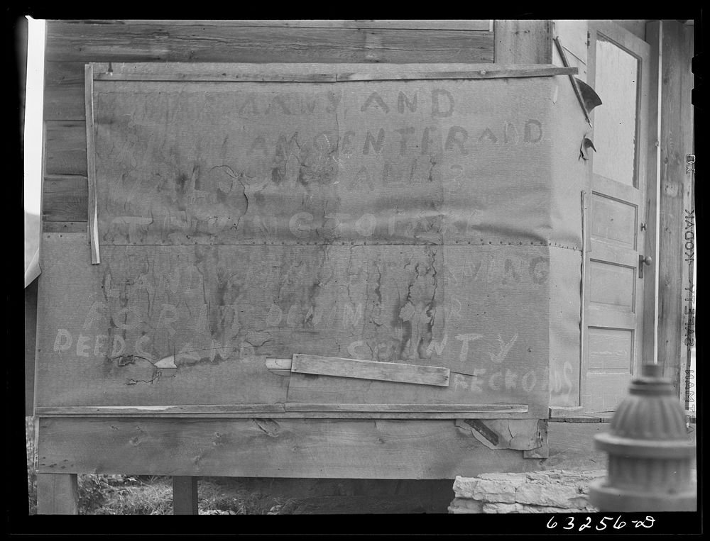[Untitled photo, possibly related to: Sign on building. Richland Center, Wisconsin]. Sourced from the Library of Congress.