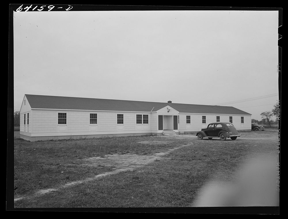 [Untitled photo, possibly related to: Housing for defense workers. Aberdeen, Maryland]. Sourced from the Library of Congress.