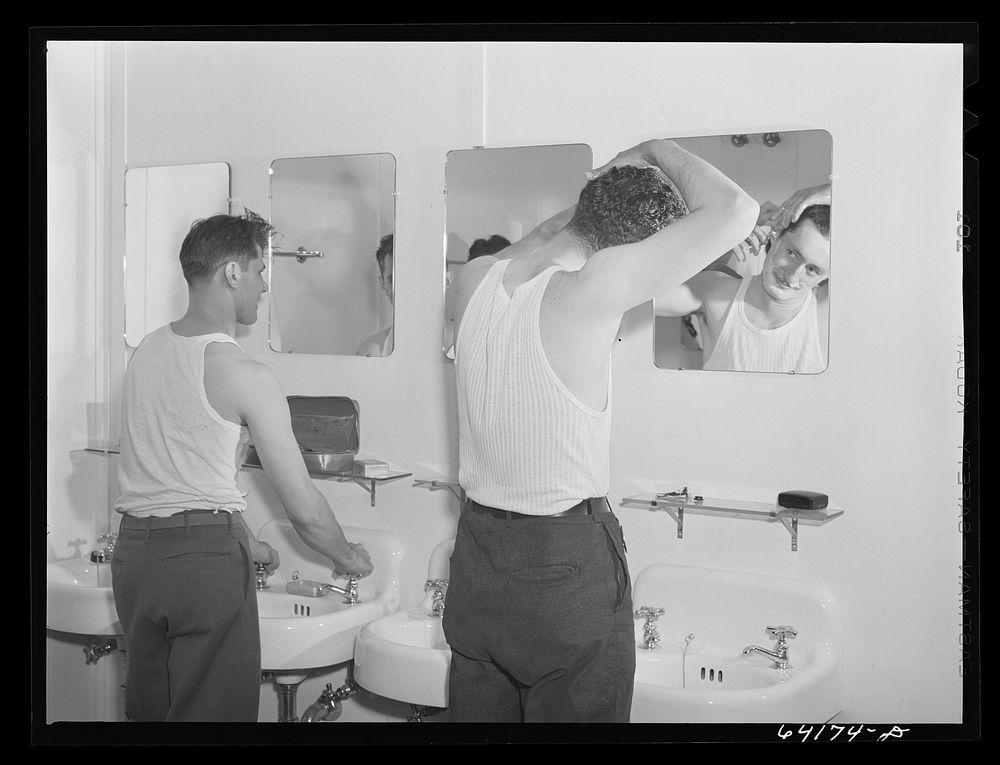 Men's washroom in one of the dormitories for defense workers at Aberdeen, Maryland. Sourced from the Library of Congress.