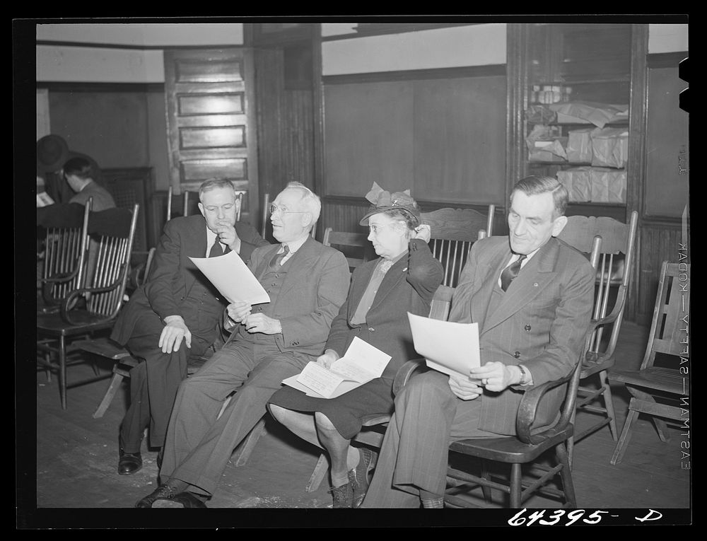 [Untitled photo, possibly related to: Portsmouth, Ohio. Doctors of the medical service committee under civilian defense…