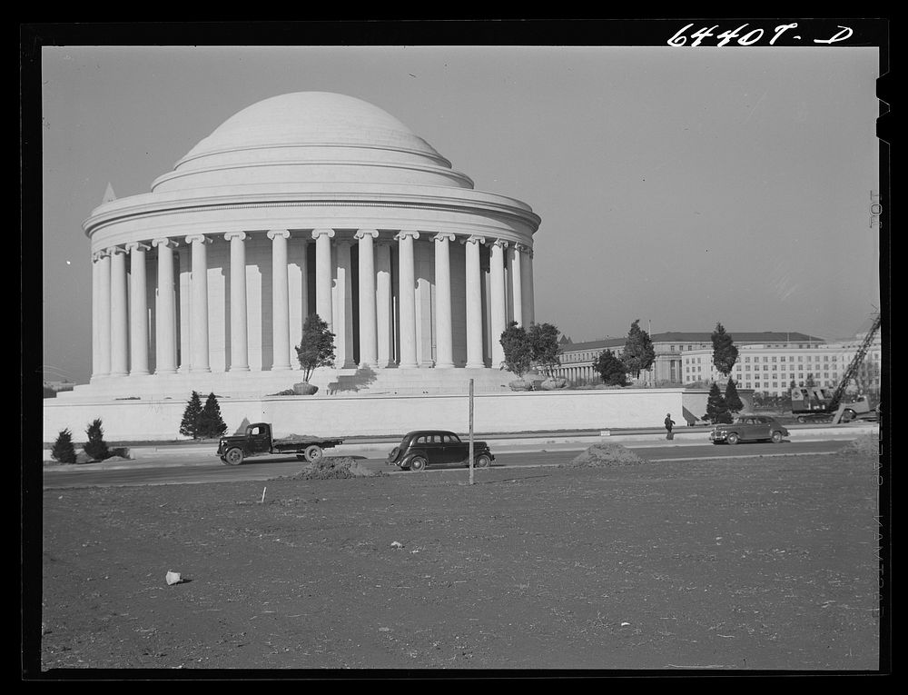 Washington, D.C. Jefferson Memorial with landscaping being added. Sourced from the Library of Congress.