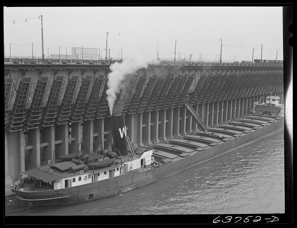 Iron ore docks at Allouez, Wisconsin. Sourced from the Library of Congress.