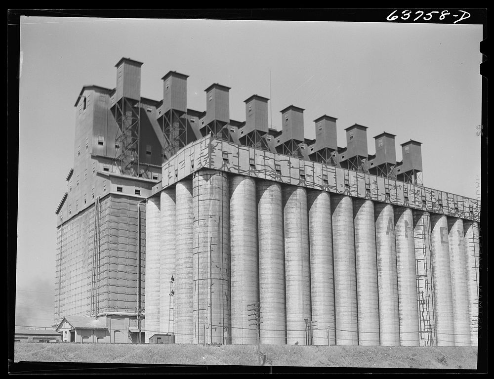 Grain elevator. Superior, Wisconsin. Sourced from the Library of Congress.